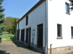 Petersberg OT Gutenberg: Einfamilienhaus-Bungalow mit Nebengelass, 3 Garagen - Nebengelass
