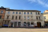 Halle (Saale)-Giebichenstein: Baudenkmal mit Sanierungsstau, z.Z. Appartementhaus mit Parkplatz - Bild2