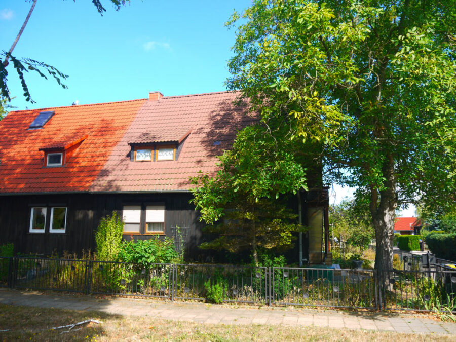 Halle-Frohe Zukunft: Doppelhaushälfte ruhiger Wohnlage, mit Kellergeschoss, 06118 Halle (Saale)-Frohe Zukunft, Doppelhaushälfte