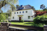 Halle-Dölau: Villa am Waldrand auf großem Naturgrundstück, diverse originale Elemente - Bild1