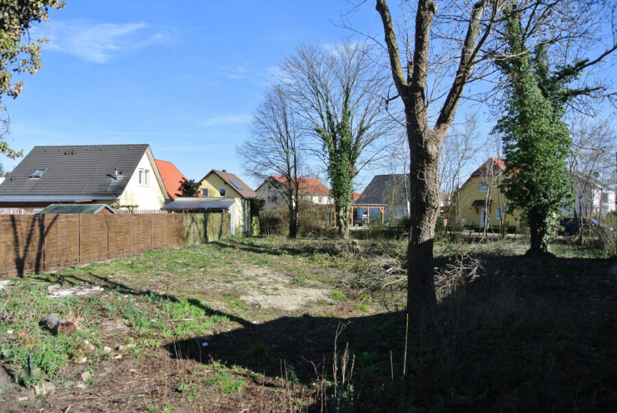 Halle-Reideburg: Baugrundstück für Haus-Neubau, Garage und PKW-Stellplatz, 06116 Halle (Saale)-Reideburg, Wohngrundstück