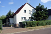 Petersberg OT Ostrau: Einfamilienhaus mit idyllischem Grundstück - Bild1
