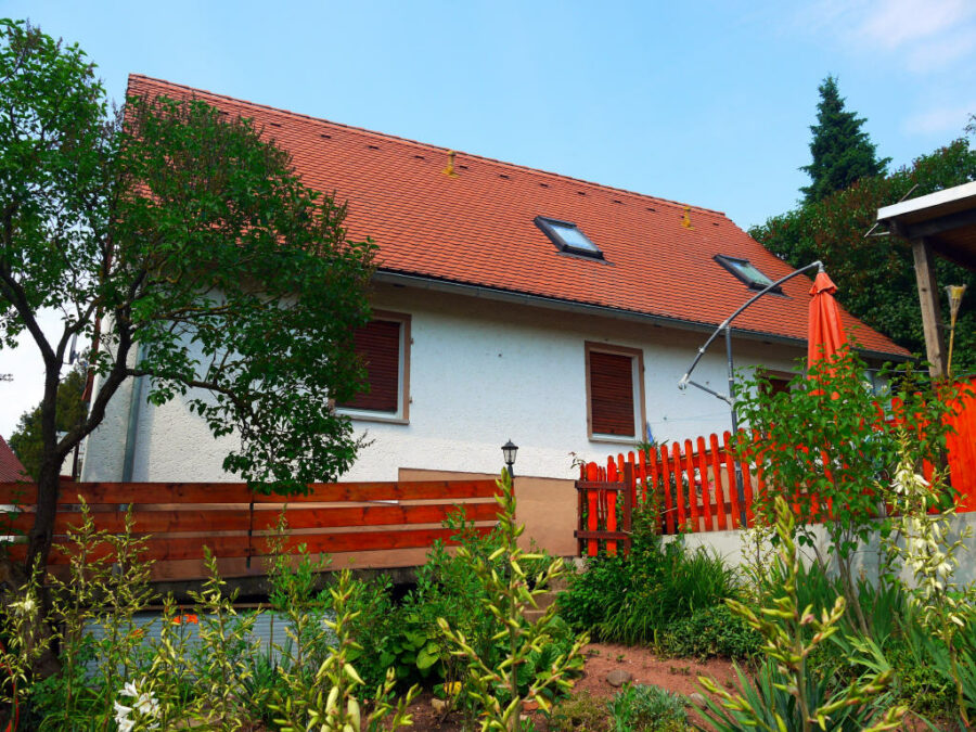 Wettin-Löbejün: Einfamilienhaus mit Veranda und Dachterrasse, ruhige Lage, 06193 Wettin-Löbejün-Dobis, Einfamilienhaus