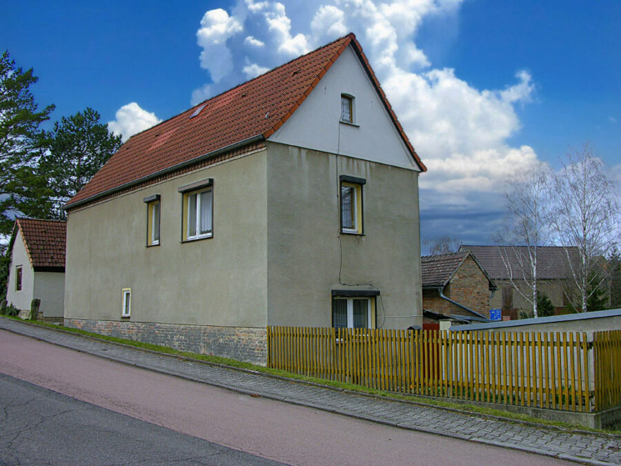 Mücheln OT Langeneichstädt: Einfamilienhaus mit Ausbaureserve, Garage u. Kräutergarten, 06268 Mücheln-OT Langeneichstädt, Einfamilienhaus