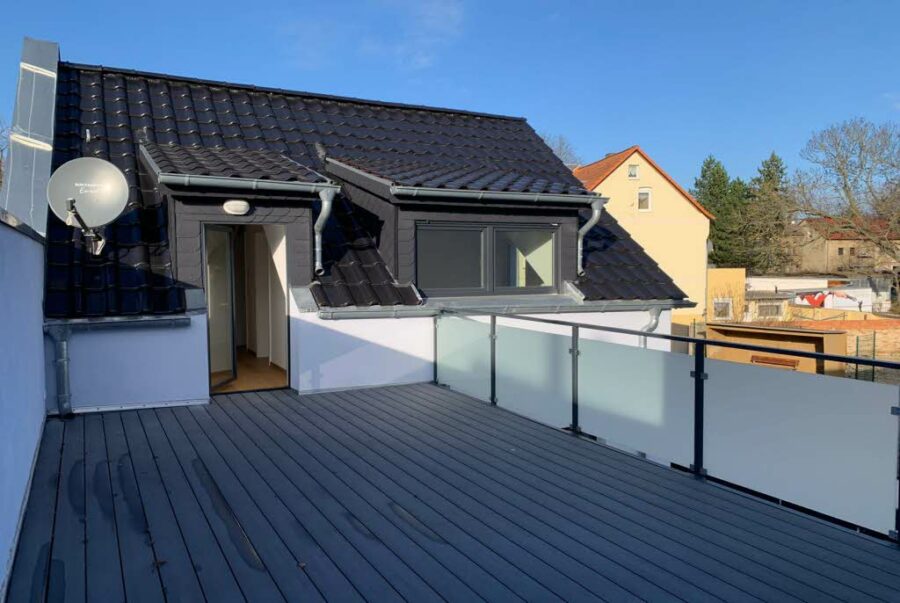 Halle (Saale): Neu saniertes und bezugsfertiges Einfamilienhaus mit gr. Dachterrasse, 06118 Halle (Saale)-Seeben, Einfamilienhaus