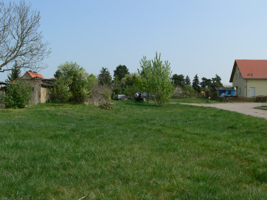 Schkopau OT Wallendorf: Baugrundstück in ruhiger Wohnlage, vollerhschlossen, 06258 Schkopau-OT Wallendorf, Wohngrundstück