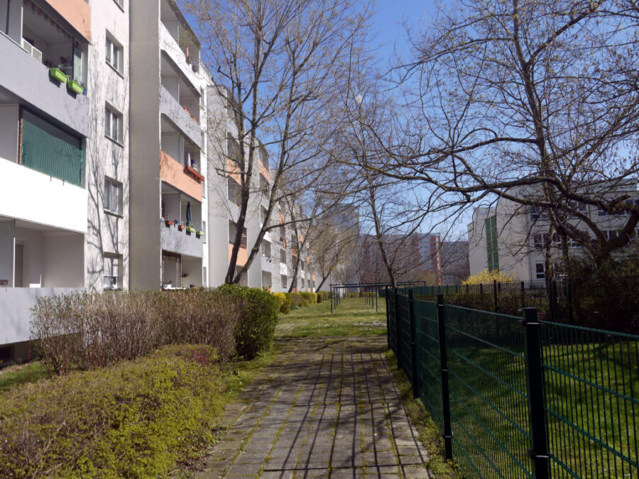Anlageobjekt: Schöne Wohnung mit Balkon am Rande von Heide-Süd, 06122 Halle (Saale)-Neustadt, Wohnung