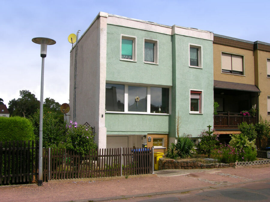 Halle-Rosengarten: Reihenendhaus mit Tiefgarage, 06132 Halle-Rosengarten, Einfamilienhaus