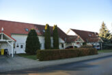 Naundorf: Doppelhaushälfte mit Garage und Carport - Bild1