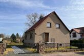 Halle (Saale): Einfamilienhaus mit schönem Garten und Garage, ruhige Lage - Bild1