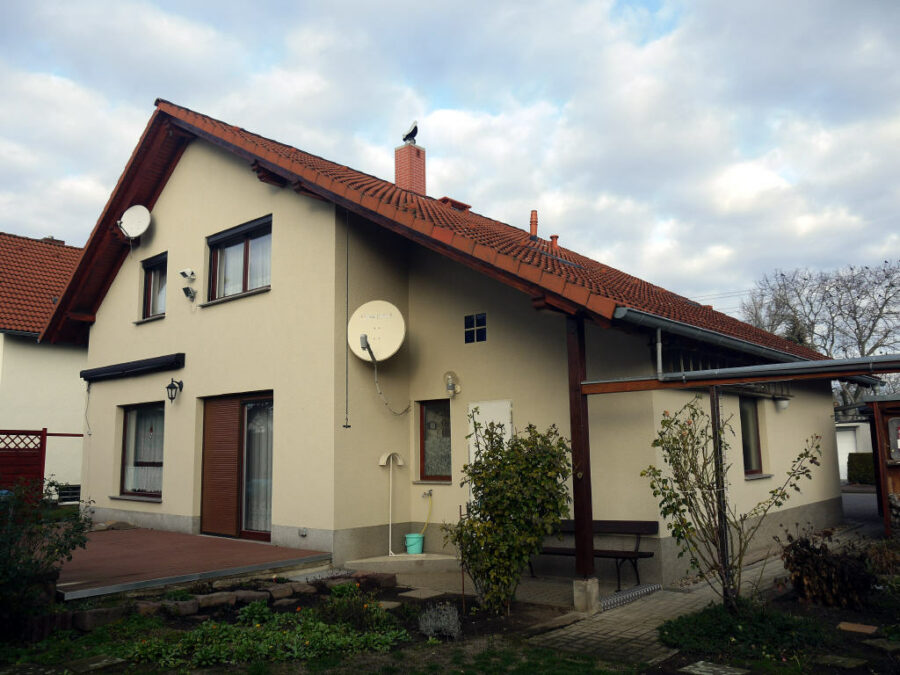Nauendorf: Einfamilienhaus mit Garage und Carport, ruhige Lage, 06193 Wettin-Löbejün-Nauendorf, Einfamilienhaus