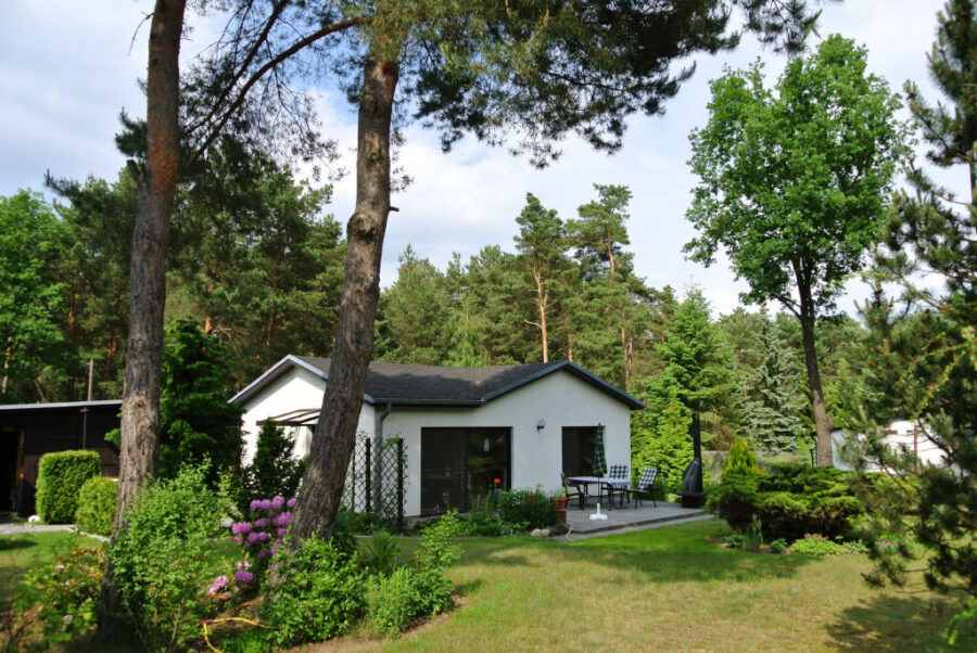Mittenwalde OT Töpchin: Bungalow mit großem Grundstück, PKW-Stellplätze, 15749 Mittenwalde OT Töpchin, Einfamilienhaus